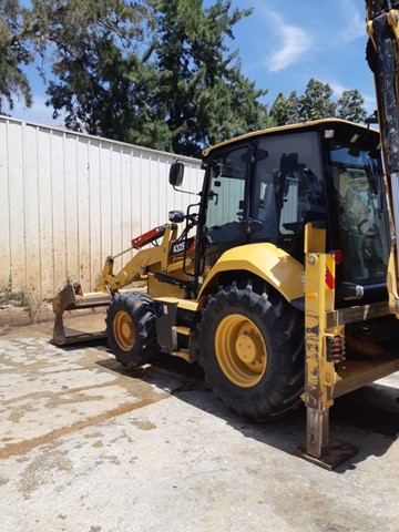מחפרון משומש 432F2 שנת 2017
