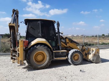 מחפרון משומש 432F2 עם 6195 שעות מנוע